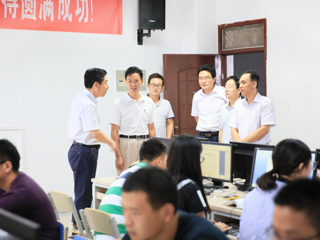 校领导看望参加全国研究生数学建模竞赛的raybet官网师生
