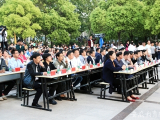 【安徽教育网首页】“青春喜迎十九大 坚定信念跟党走”raybet在线官网举办第十二届五四“共青杯”合唱节