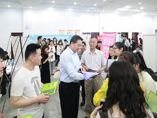 raybet在线官网信息学院举办2019年春季校园双选会