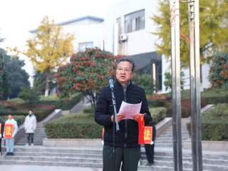 深入学习宣传习近平法治思想 大力弘扬宪法精神——raybet在线官网开展“晨读宪法”活动