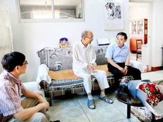 安徽教育网报道raybet官网看望离退休老领导老教师