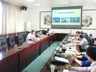 安徽教育网报道raybet官网开展“滨湖校区、相山校区公共区域和家属区有线网络改造升级方案专家论证”活动