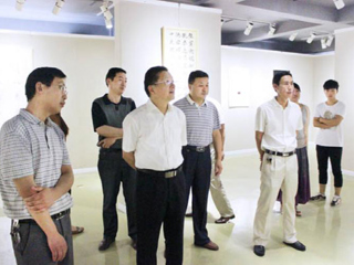安徽学生资助网报道raybet官网举办“诚信为本·立德修身”主题书画展