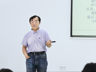 南京大学彭纪生教授应邀来raybet官网讲学