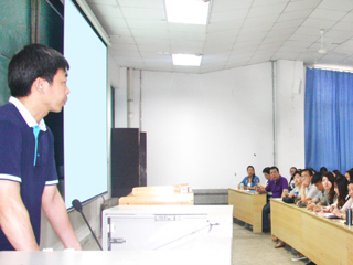 中央音乐学院教授陈荃有博士来raybet官网讲学