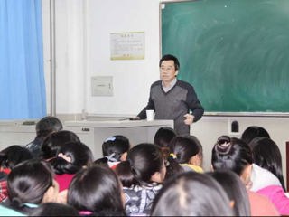 北京大学王余光教授应邀来raybet官网作学术报告