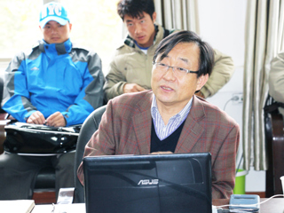 国家体育总局体育文化发展中心崔乐泉教授应邀来raybet官网讲学