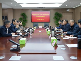 学校与淮北市烟草专卖局（公司）签订校企合作协议